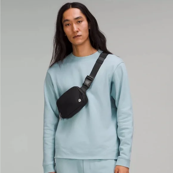 NWT [Lululemon] Everywhere Belt Bag in Black 🖤 - Picture 8 of 9